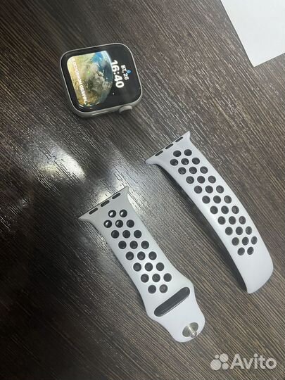 Часы apple watch 4 40 mm nike