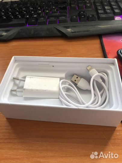iPhone X, 64 ГБ