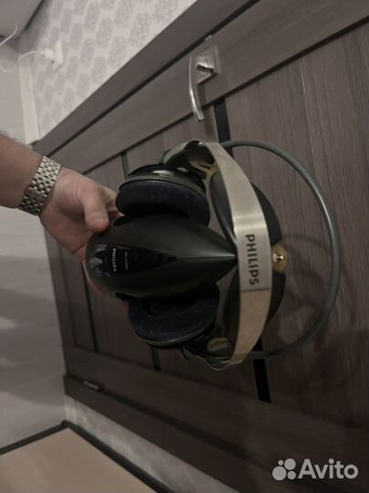 Беспроводные наушники philips SBC HC8800