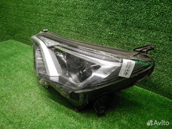 Фара левая Toyota RAV4