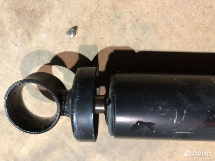 Амортизатор кабины камаз