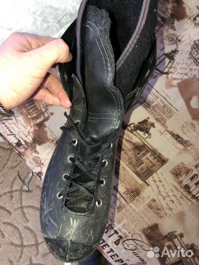 Коньки хоккейные