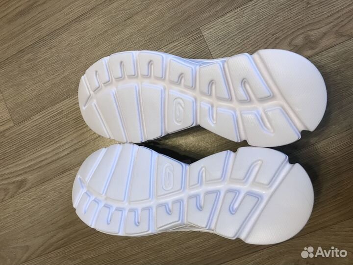 Кроссовки 43