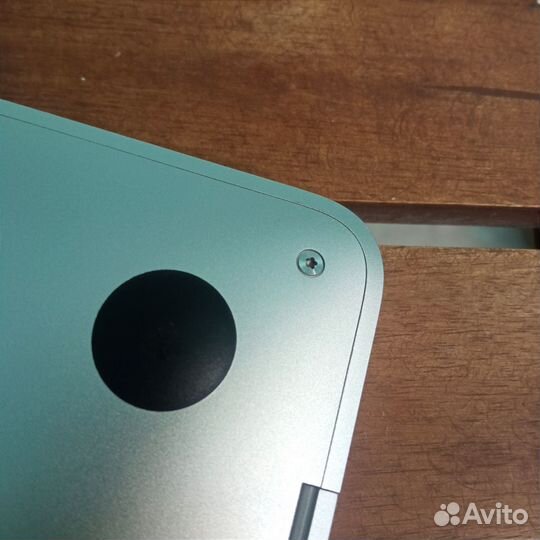 MacBook Air 13 8/256 серебристый