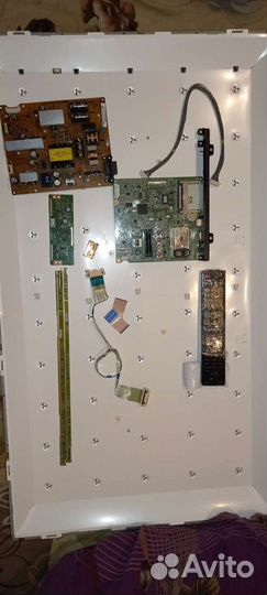 Sony KDL-40BX420, Philips 50PUS7956/60, Samsung LE