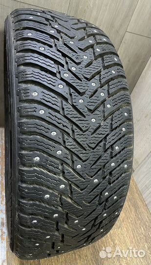 Nokian Tyres Hakkapeliitta 8 215/50 R17