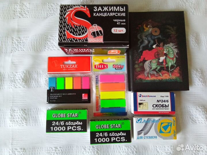 Лотки для бумаг, канцелярия, настольные контейнеры