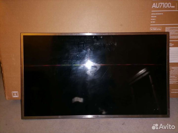 Телевизора Samsung AU7100.50/125