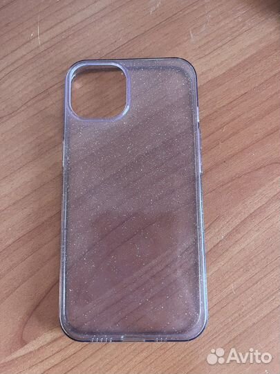 Чехлы на iPhone 13