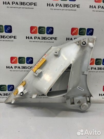 Накладка на стойку внутренняя задняя правая LADA