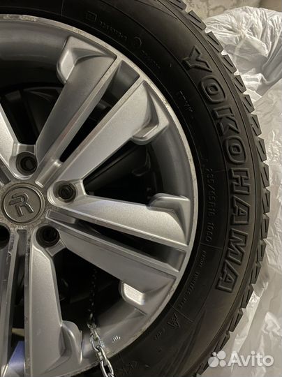 Комплект зимних колес R18 235x65x18 на дисках