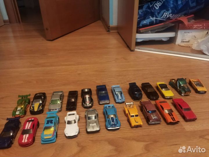 Машинки HootWheels