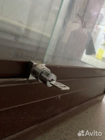 Продам витрину