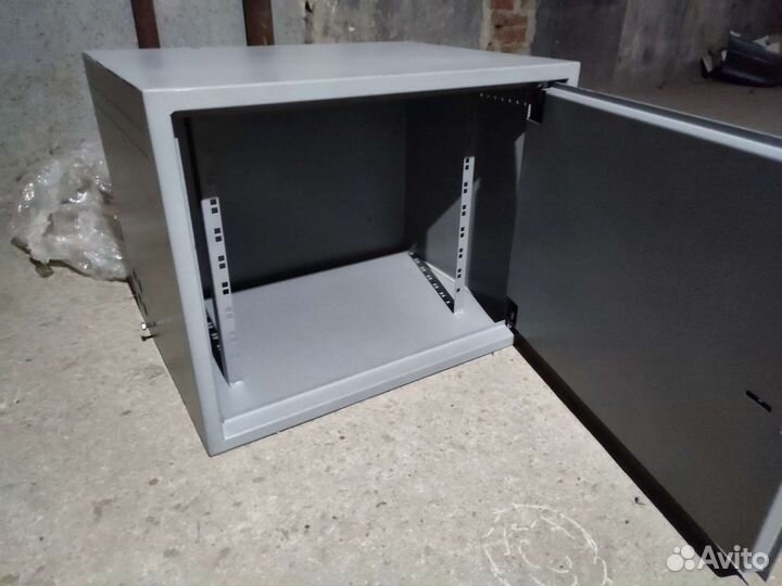 Серверный шкаф 9U антивандальный