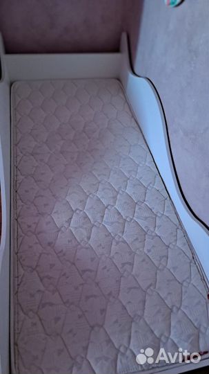 Детская кровать машина с матрасом