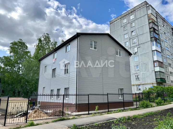 Сдам помещение свободного назначения, 304.7 м²