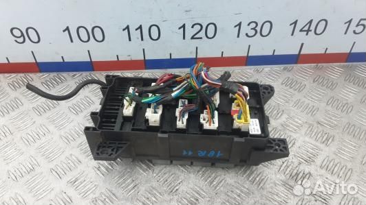 Блок предохранителей KIA sorento 1 (1BR11M101)