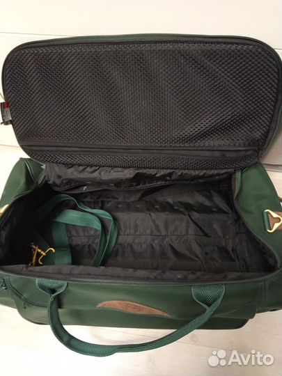 Чемодан delsey