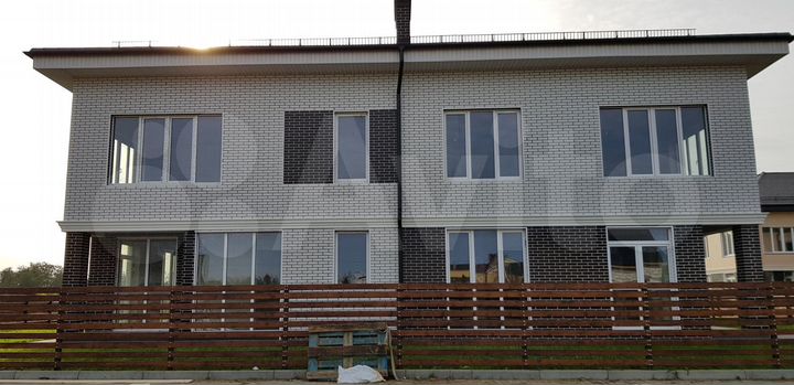 Таунхаус 160 м² на участке 2,5 сот.