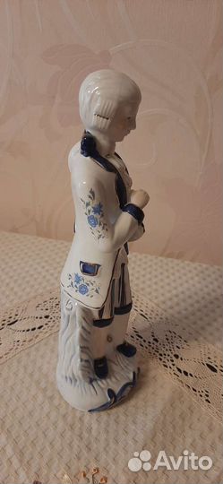 Фарфоровые статуэтки лфз