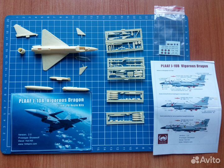 J-10B 1/144 Сборная модель