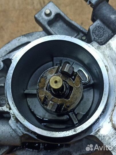 Вакуумный насос тормозной системы Ford Mondeo N7BA