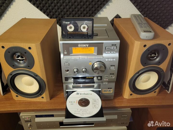 Sony муз-ый центр CD/MD/Tape/Tuner/Aux, Japan