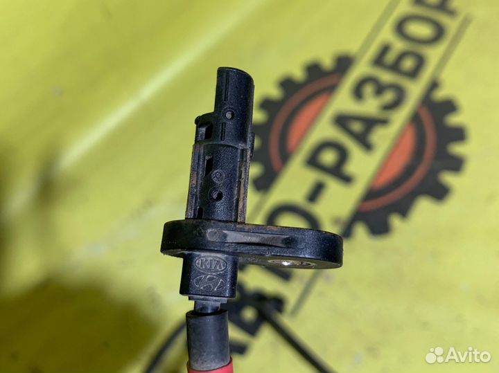 Датчик абс передний правый Киа Рио 4 Солярис 2