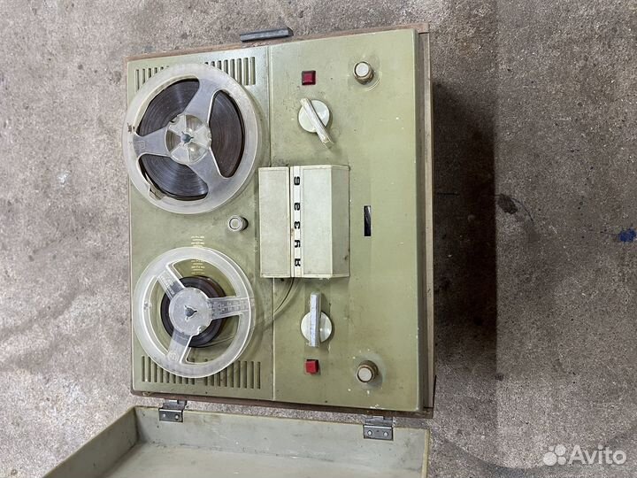 Катушечный магнитофон Яуза 6