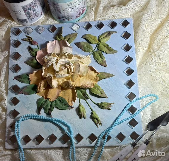 Настенное панно в технике скульптурной живописи