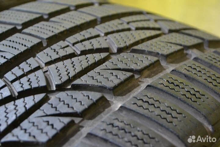 Hankook Winter I'Cept Evo 235/40 R18