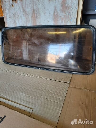 Заднее стекло нива