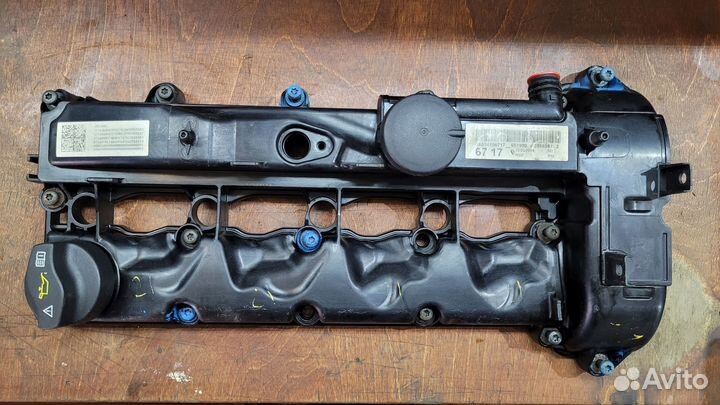 Клапанная крышка Mercedes-Benz OM651