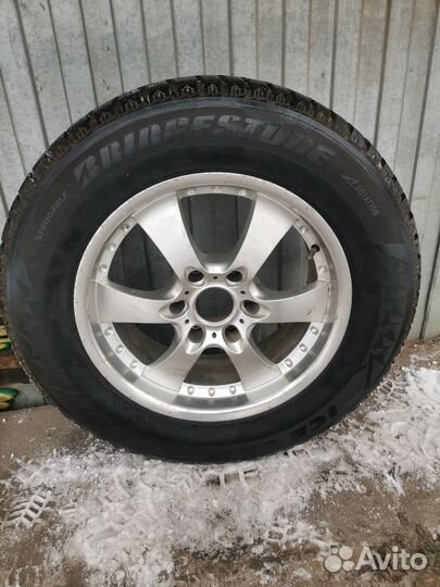 Bridgestone Ice Cruiser 7000 265/65 R17