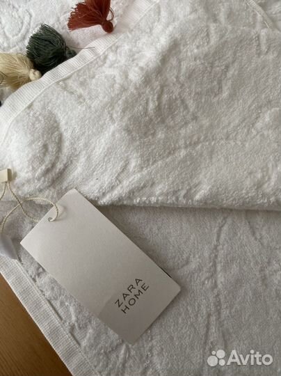 Белое полотенце с кисточками Zara Home 50*90