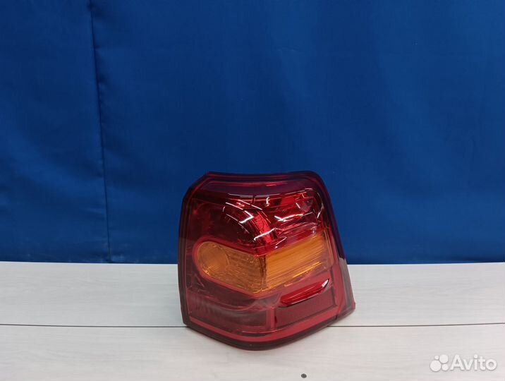 Фонарь правый внешний Toyota Land Cruiser 200 2007