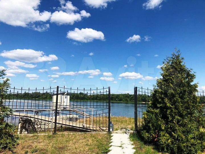 Дом 243 м² на участке 14 сот.