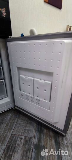 Холодильник бу Siemens KG39FSB20