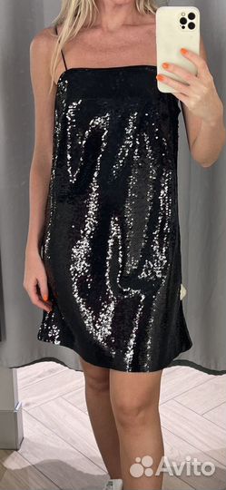 Платье H&M черное в пайетках, S