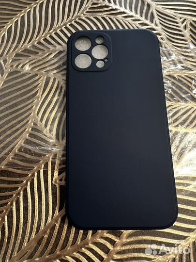 Два чехла на iPhone 12 pro
