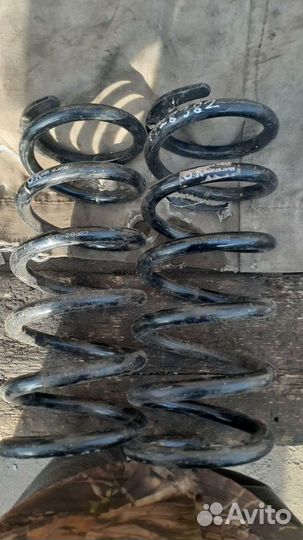 Пружины задние toyota town ace, baihatsu