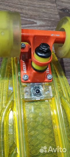 Светящийся скейтборд