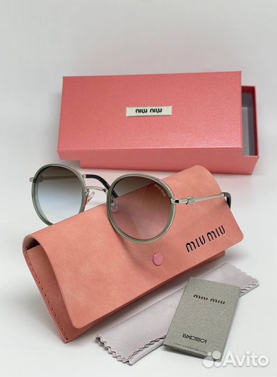 Солнцезащитные очки miu miu