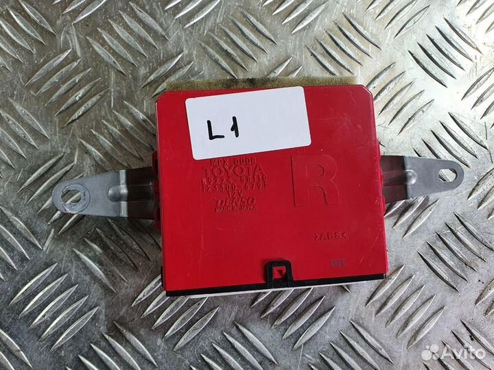 Модуль управления двери задней правой Lexus LS 4