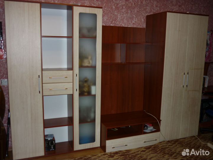 Стенка в гостиную