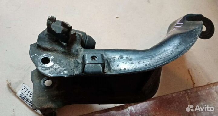 Рычаг поворотный правый верхний Nissan primera