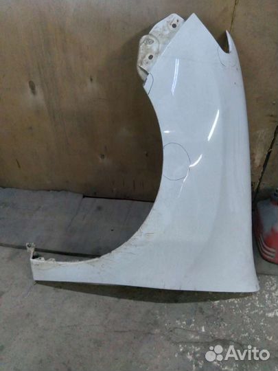 Продаю крыло рено логан оригинал