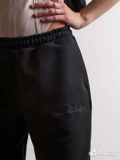 Спортивные штаны оверсайз черные