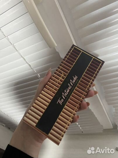 Палетка Too Faced Born This Way