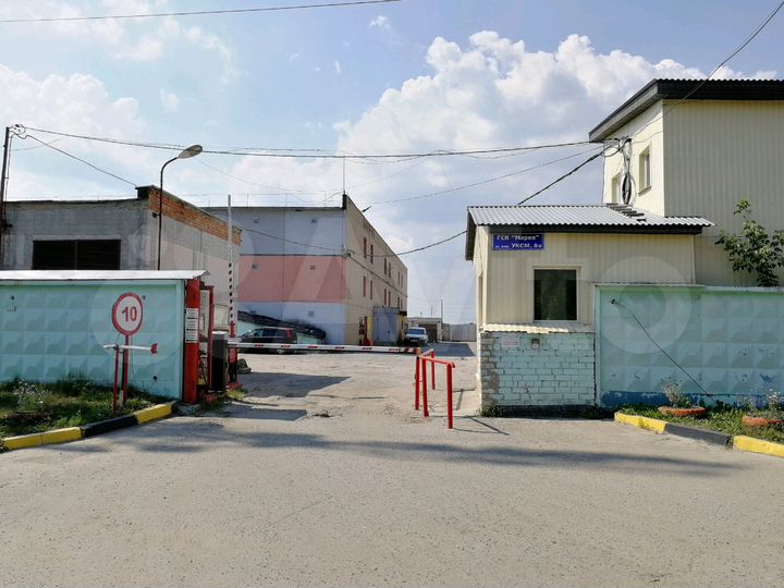 Гараж, > 30 м²